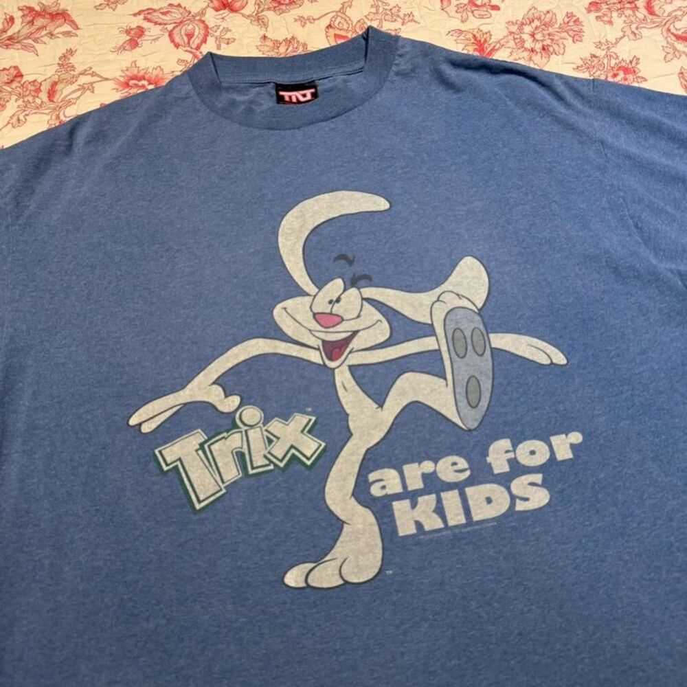 Vintage Early 2000s Trix are Fire Kids TNT cartoon graphic T Shirt!